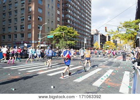 Marathon Runners Along First Avenue In The Nyc Marathon 2016