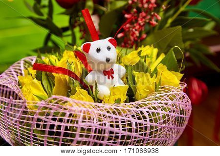 bouquet of yellow roses white teddy bear gift favorite on February 14  Valentine's Day