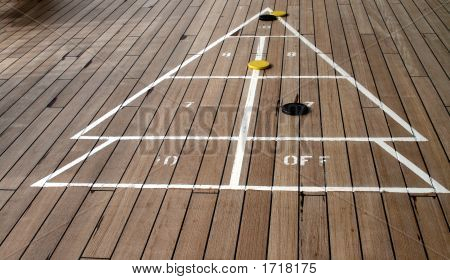 Shuffleboard spille på et krydstogtskib 4