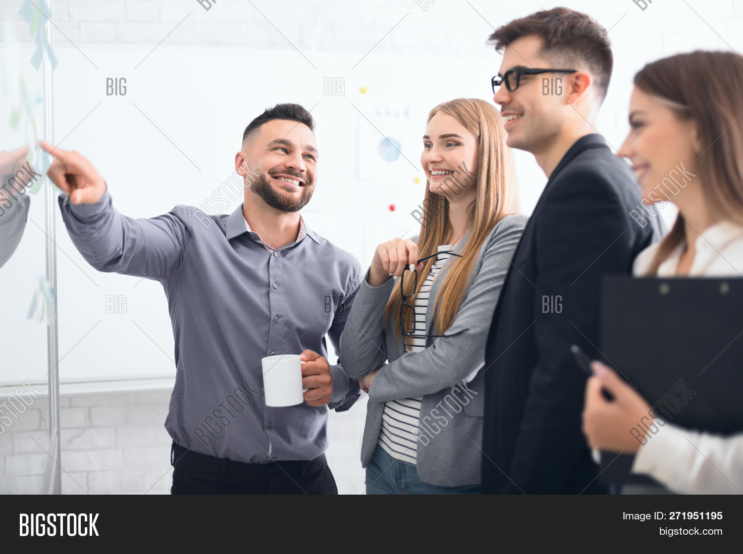 Manage your day to day. Менеджер объясняет. Happy Manager (2019). Happy manage. Happy Manager.