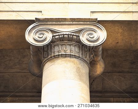 Ionic Capital (aka Chapiter)