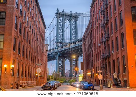 Brooklyn, New York, USA cityscape with Manhattan Bridge.