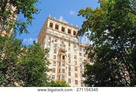 17-storey House - 