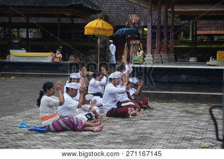 Bali - Indonesia. December 11, 2017. Hindu Balinese People Pray At Ulundanu Temple, Bali, Indonesia.