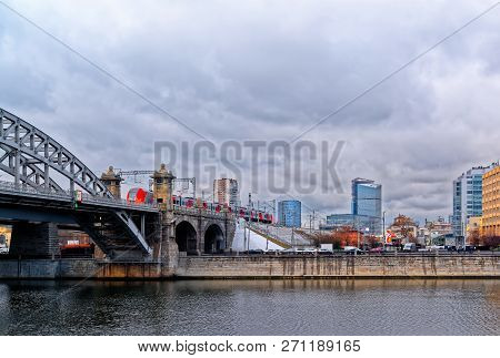 Panoramic View Of The Moscow River, Krasnoluzhsky Railway Bridge, Berezhkovskaya Embankment, Lastoch
