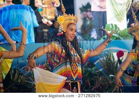 Bangkok,thailand -november 22 , 2018 : Unidentified Thai Pretty In Classical Thai Tune Monohra Danci
