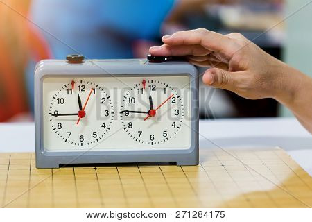 Chinese Go Games With Countdown Clock For Fighting.