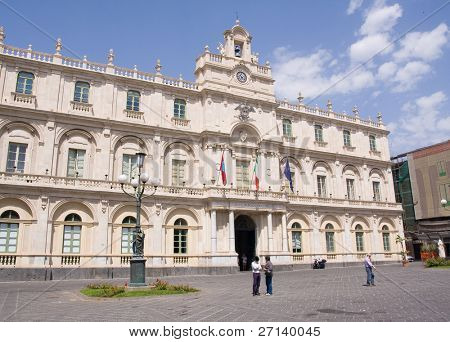 detalle de la arquitectura típica del casco antiguo de la siciliana