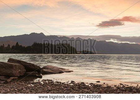 Wakatipu Water Lake Queentown South Island New Zealand, Natural Landscape Background