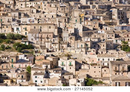 detalle de la arquitectura típica del casco antiguo de la siciliana