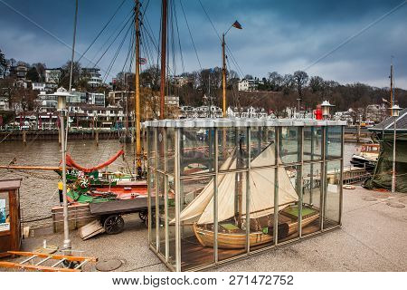 Hamburg, Germany - March, 2018: Neumuhlen Ferry Stop At The Banks Of Elbe River In Hamburg On A Cold