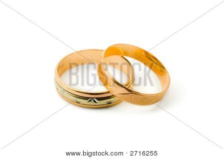 Due anelli d'oro