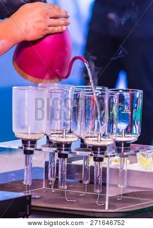 Showcase Syphon Coffee Maker By Syphonist.