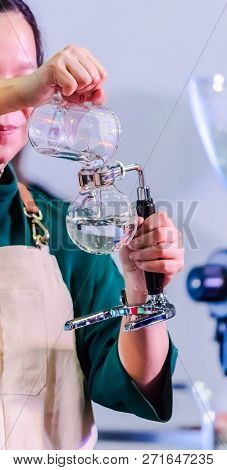 Showcase Syphon Coffee Maker By Syphonist.