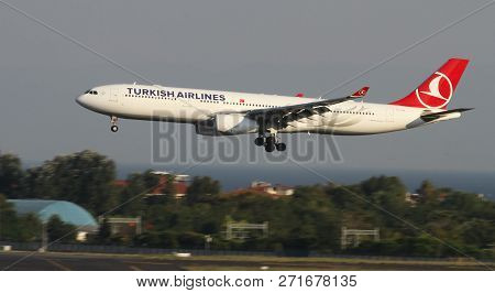 Airplane Landing To Airport