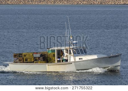 New Bedford, Ma, Usa - August 27, 2018: Lobsterboat Roundabout, Hailing Port Mattapoisett, Massachus