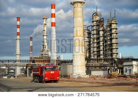 Disposal Of The Technological Installation For The Manufacture Of Light Oil Products At A Refinery I