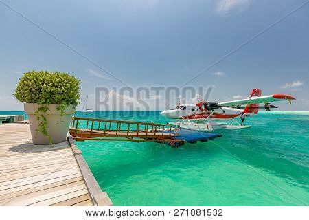 Male, Maldives - February 20, 2018: Tma - Trans Maldivian Airways De Havilland Canada Dhc-6-300 Twin