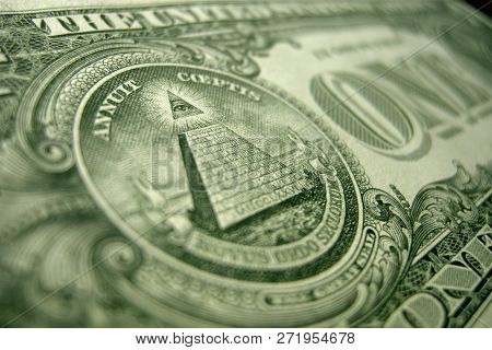 Shallow Depth Of Field Picture Of The Eye Of Providence On The Back Of An American Single.