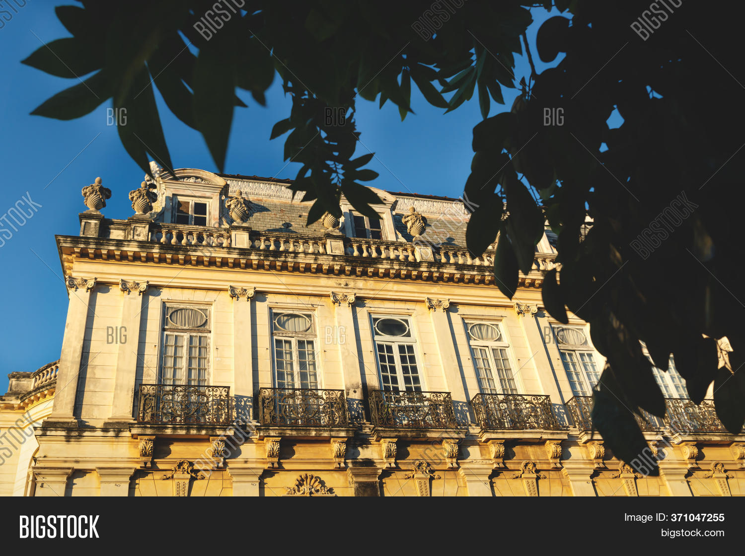 Close Gemini Houses Image & Photo (Free Trial) Bigstock