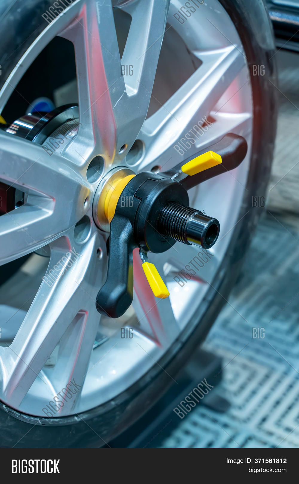 Car Wheel Clamp Wheel Image & Photo (Free Trial) | Bigstock