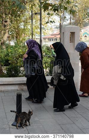 Istanbul,turkey - November 4, 2019:people On Eyup Iskele Street In The Eyupsultan District Of Istanb