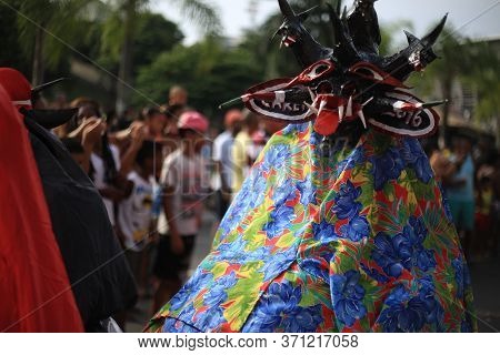 Salvador, Bahia / Brazil - January 24, 2016: Members Of The Cultural Group Caretas From Praia Do For