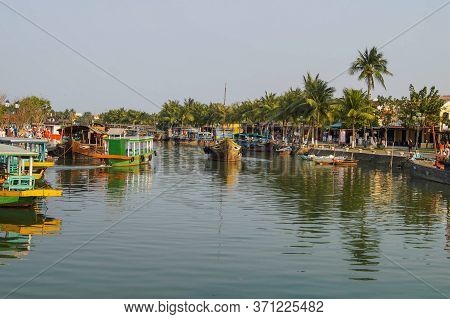 Hoi An, Vietnam - March 20, 2016: Boat Running On Thu Bon River