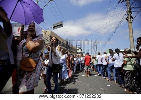 Salvador, Bahia / Brazil - October13, 2019: Devotees Arrive At Fonte Nova Arena In Salvador, For Mas