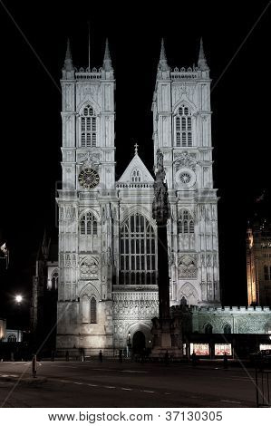 Gece ışıklı Westminster Abbey