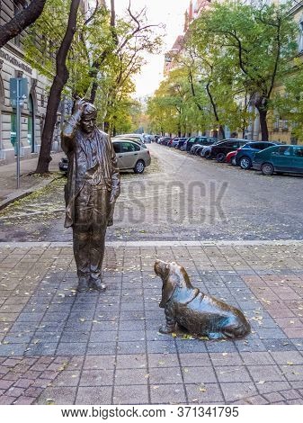 Budapest, Hungary - November 20, 2016: The Statue Of The Lieutenant Columbo (american Actor Peter Fa