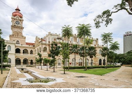 Kuala Lumpur, Malaysia - November 28, 2019: The Sultan Abdul Samad Building Is Located In Front Of T