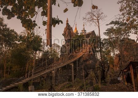 Thailand Mae Sot Temple Shrine