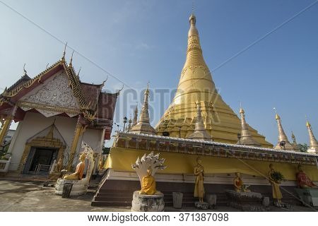 Thailand Mae Sot Wat Chumphon Khiri Temple