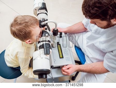 Synoptophore And Strabismus Treatment. Squint Test Orthoptics