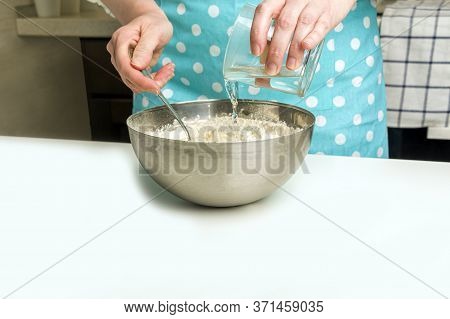 Cooking Vegetarian Dumplings With Mashed Potatoes (kreplach, Jewish Ravioli) In Home Kitchen. Step 5