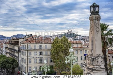 Marseille, France, 10/06/2019: View Of The Houses In The Historic Center Of A European City.