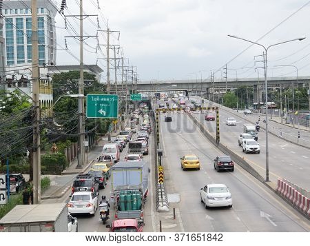 Chaeng Watthana Road Bangkok,thailand-15 August 2018:chaengwattana Road At Laksi Intersection On, 15