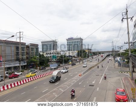 Chaeng Watthana Road Bangkok,thailand-15 August 2018:chaengwattana Road At Laksi Intersection On, 15
