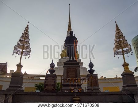 Wat Yannawa Bangkok, Thailand -16 October 2018;wat Yannawa, Royal Monastery Located On The Chao Phra