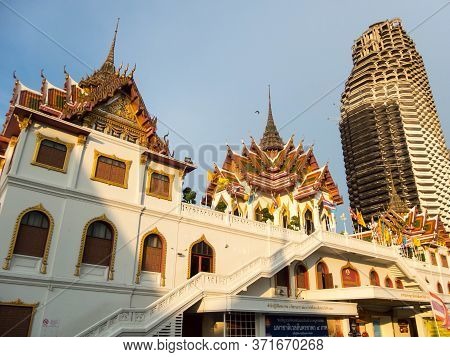 Wat Yannawa Bangkok, Thailand -16 October 2018;wat Yannawa, Royal Monastery Located On The Chao Phra