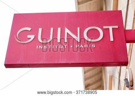Bordeaux , Aquitaine / France - 01 15 2020 : Guinot Sign Store On Shop Wall French Beauty Products G