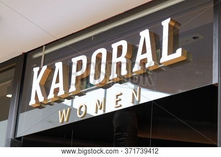 Bordeaux , Aquitaine / France - 09 23 2019 : Shop Jeans Kaporal Logo On Sign Store Wall For Women Fr