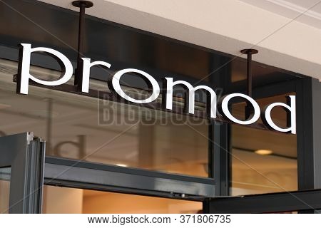 Arcachon , Aquitaine / France - 10 08 2019 :  Promod Store Logo Signage French Shop Chain Of Women F