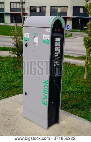 Bordeaux , Aquitaine / France - 10 27 2019 : Schneider Electric Evlink Charger Electrical Car Chargi