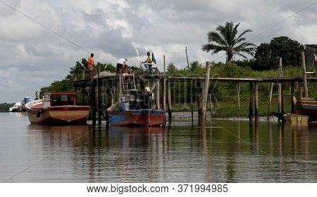 Caravelas, Bahia / Brazil - March 25, 2008: Fishing Boats Are Seen Near The Port Of The City Of Cara