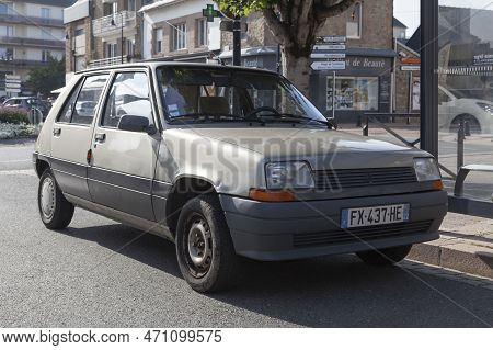 Perros-guirec, France - September 21 2021: The Second Generation R5 5-doors, Marketed As The Renault