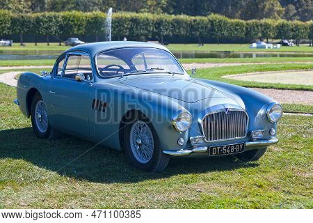 Chantilly, France - September 03 2016: The Company Talbot-lago Produced In 1956 A Sensational New 2.