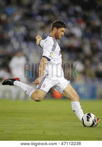 BARCELONA - Mai, 11: Xabi Alonso von Real Madrid in der spanischen Liga-Spiel zwischen Espanyol und