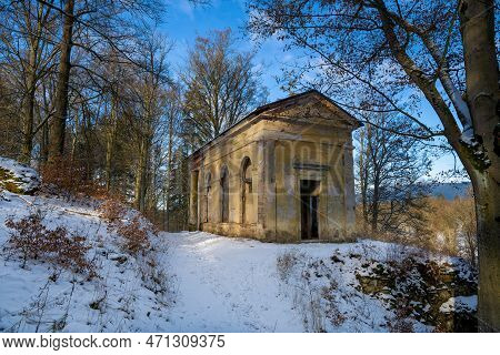 Tea Room (called Eremitage) - Empire Pavilion, Built Around 1833 On The Site Of What Tradition Says 